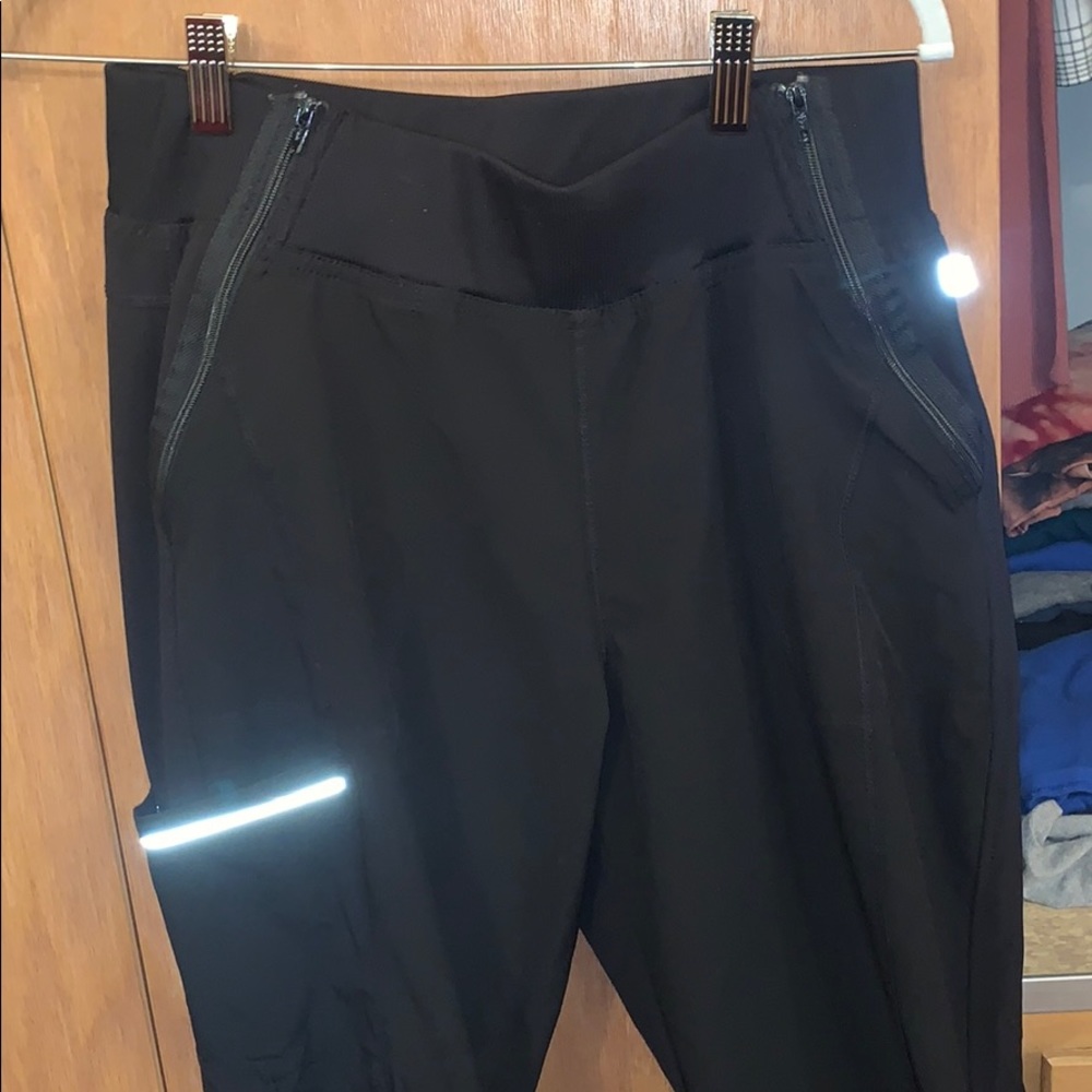 Black jogger scrub pants!! Size M
